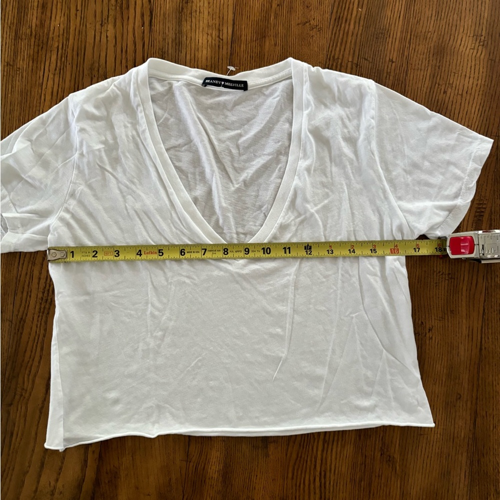 Brandy Melville white cropped t-shirt - Picture 5 of 5